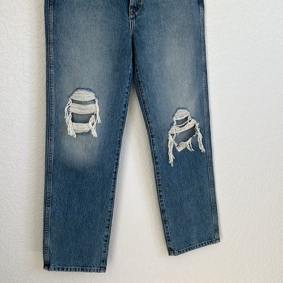 NWOT Khaite Abigail Distressed Jeans Sz 29 - Picture 3 of 7